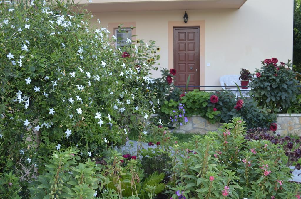 Lefki Studios Lakíthra Exterior foto