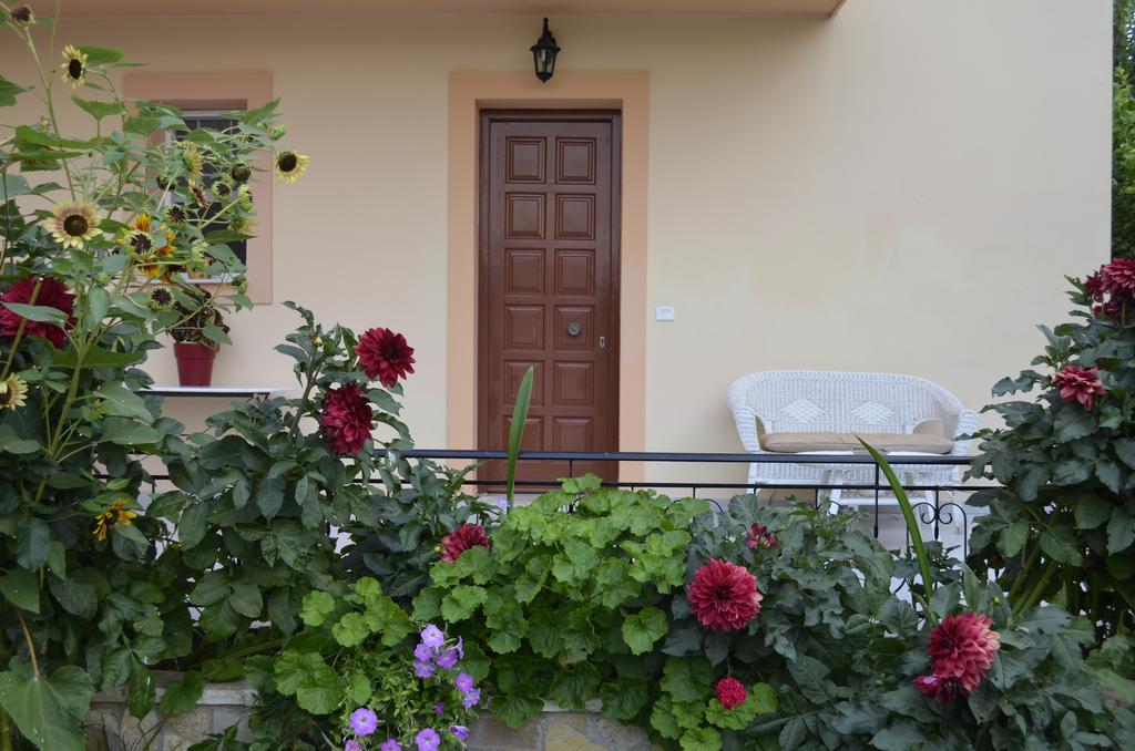 Lefki Studios Lakíthra Exterior foto